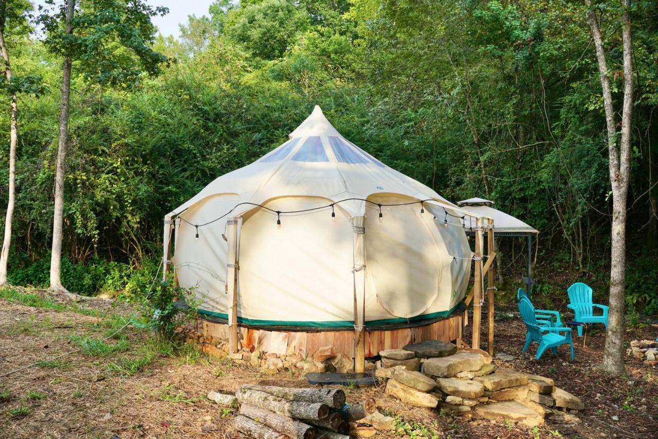 Rogersville The Pisces-A Stargazing, Luxury Glamping Tent מראה חיצוני תמונה
